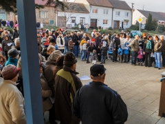 24. 12. 2013 - Koledování na návsi a betlémy