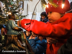 24. 12. 2013 - Koledování na návsi a betlémy