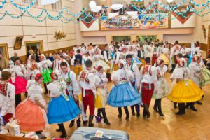 2016_krojovy_ples_2012
