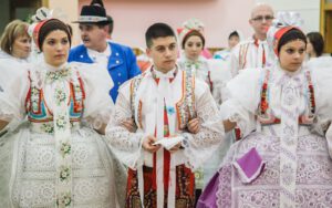 krojovany_ples_2014