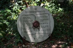 ten-commandments-187967_1920